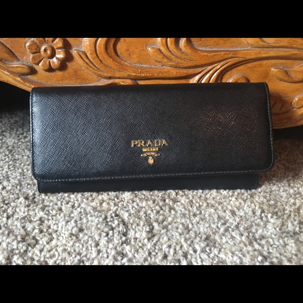 Prada ladies wallet